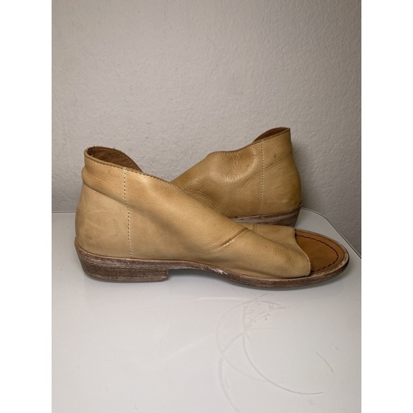 Free People Mont Blanc Sandals Womens Size 36 US 5.5 Tan Open Toe/Side Comfort - Picture 9 of 16